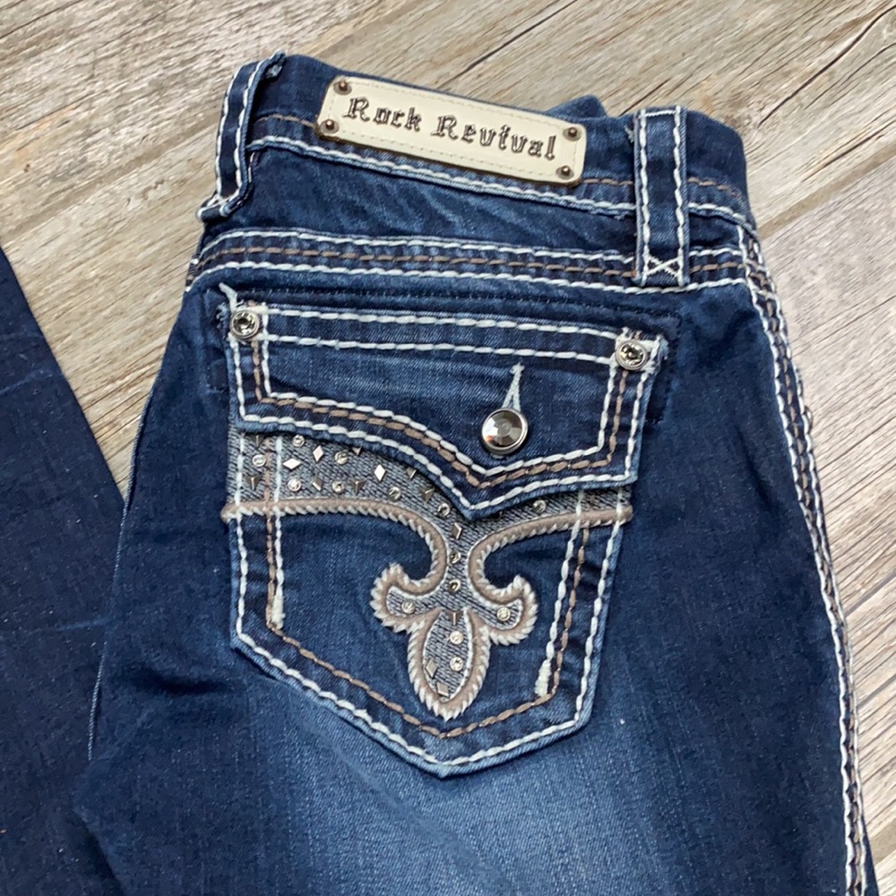Rock Revival Avery Straight Stretch Jean 28